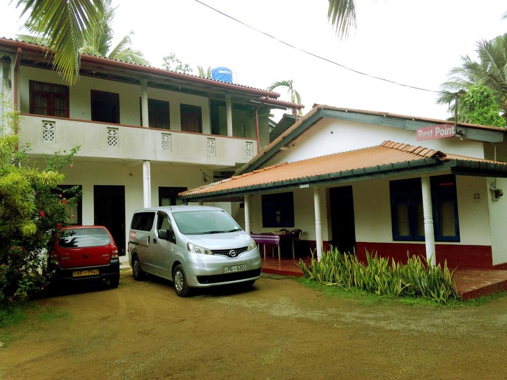 Hotel Rest Point Unawatuna Exterior foto